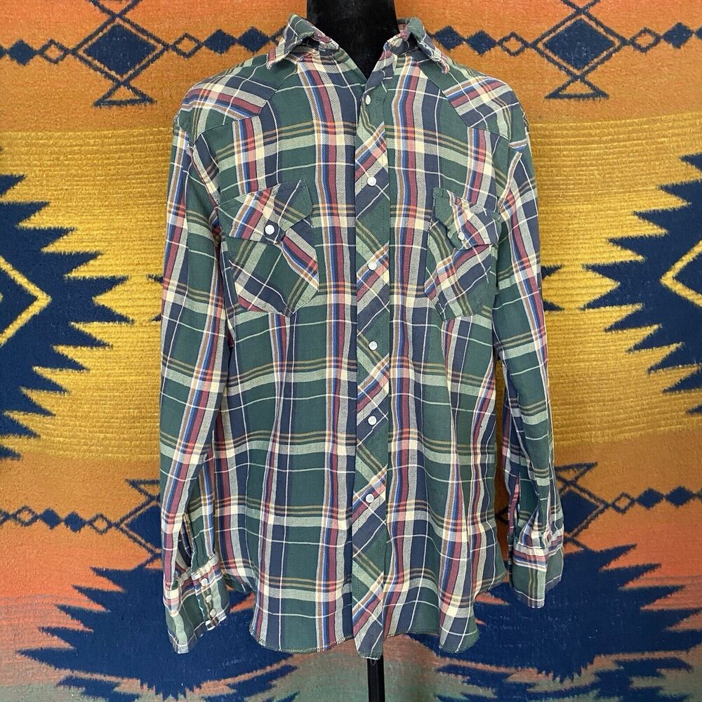 Vintage Wrangler Pearl Snap Button Up Shirt. Large. Pockets. USA.